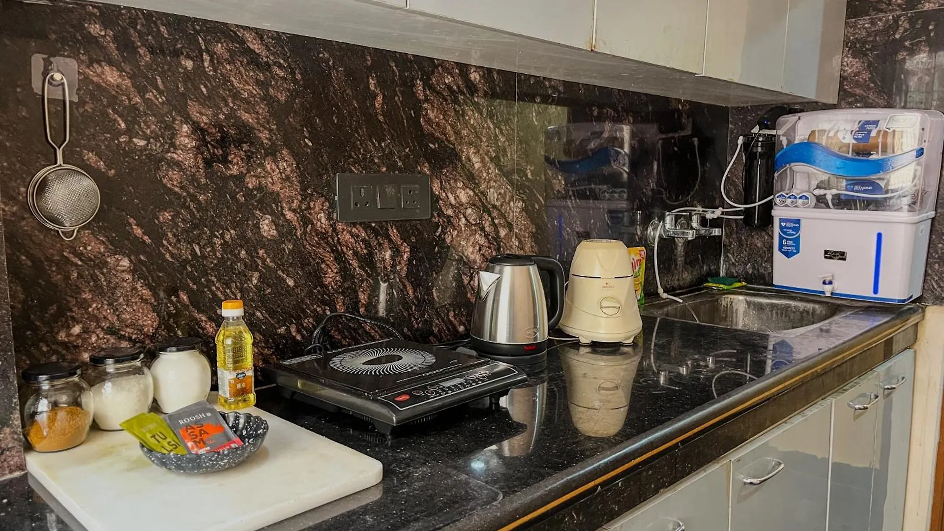 Hotel Homestay In Varanasi Near Ghats By The Holy Meander