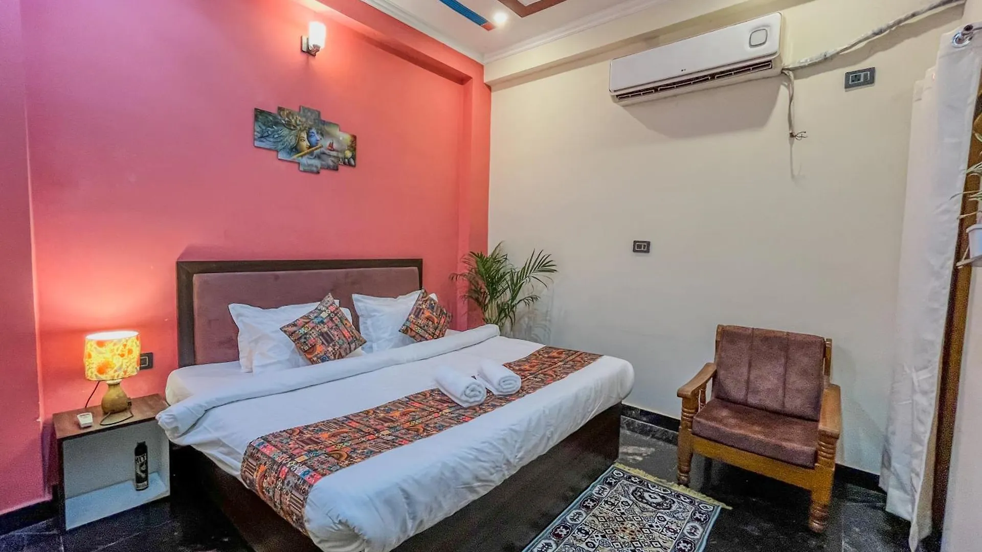 Homestay In Varanasi Near Ghats By The Holy Meander